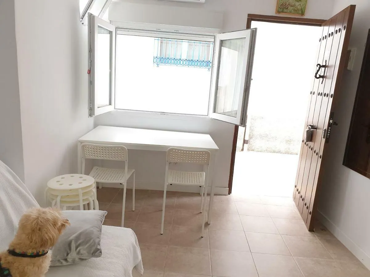 فندق مالقةفي  El Palo Beach House مالقة